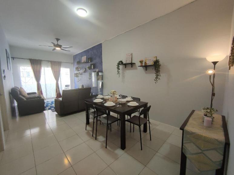 Fzhomestays In Apartment